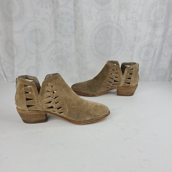 Vince Camuto Peera brown leather ankle boots w/cutouts size 8 - Picture 6 of 15